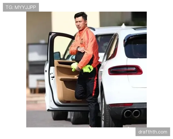 张琳芃训练完直接钻进百万豪车,这反差谁看了不迷糊? 张琳芃训练完直接钻进百万豪车,这反差谁看了不迷糊?